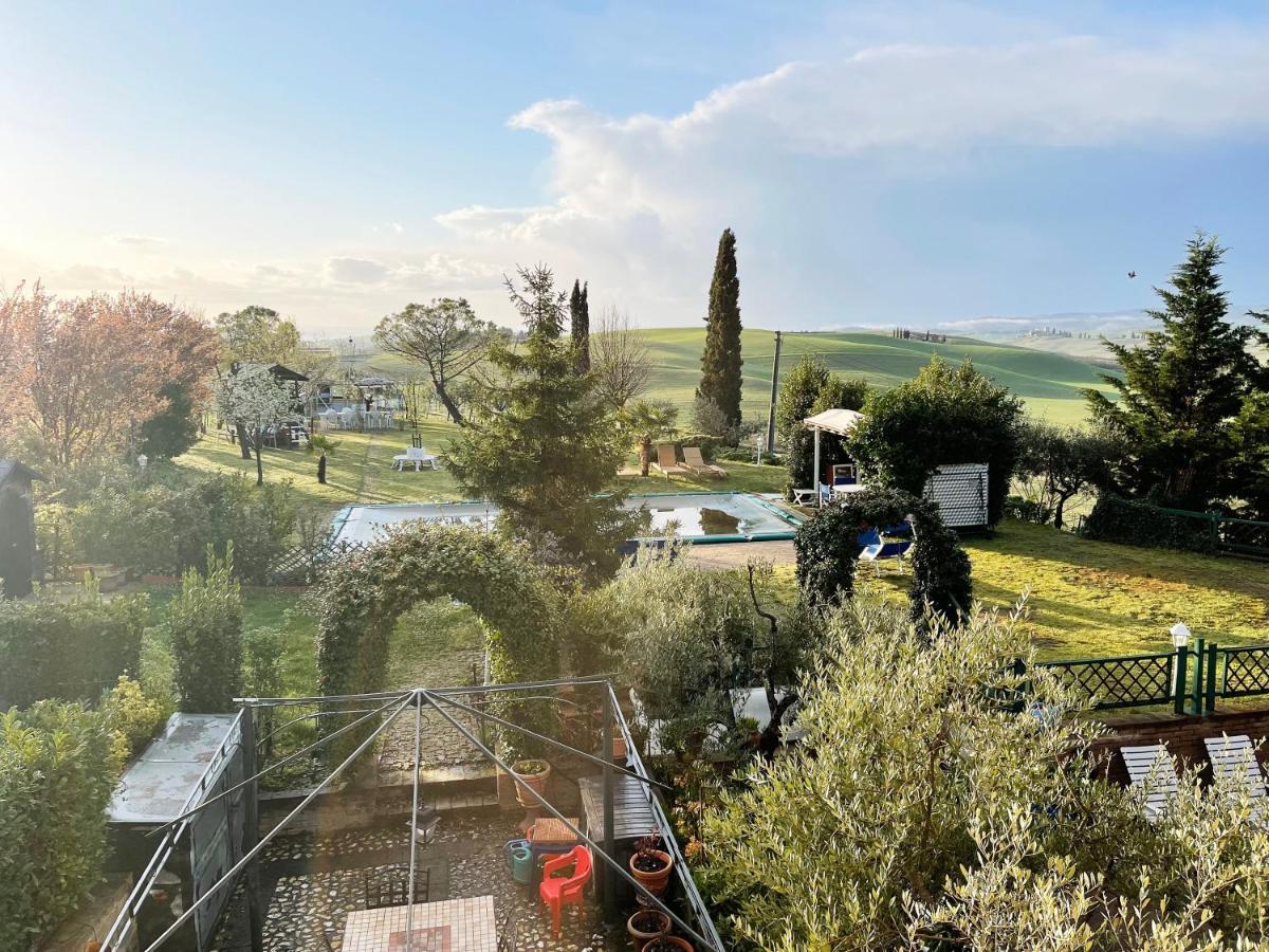 Appartamento Con Piscina E Giardino A Siena Eksteriør billede