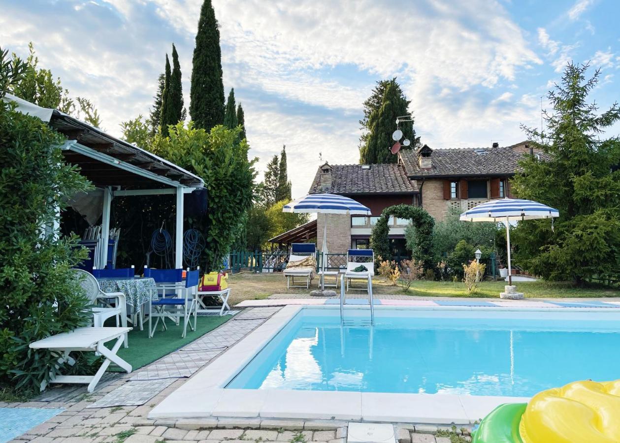 Appartamento Con Piscina E Giardino A Siena Eksteriør billede