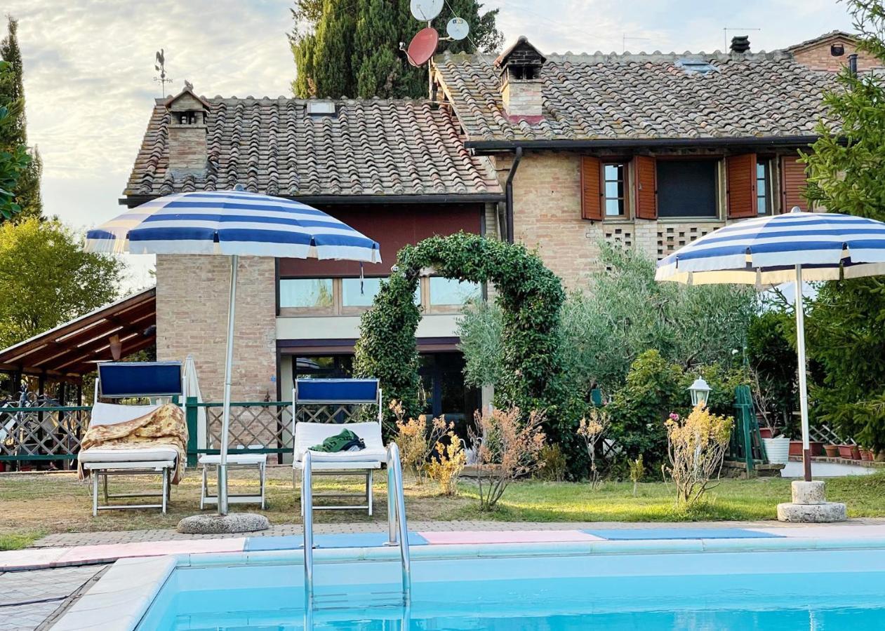 Appartamento Con Piscina E Giardino A Siena Eksteriør billede